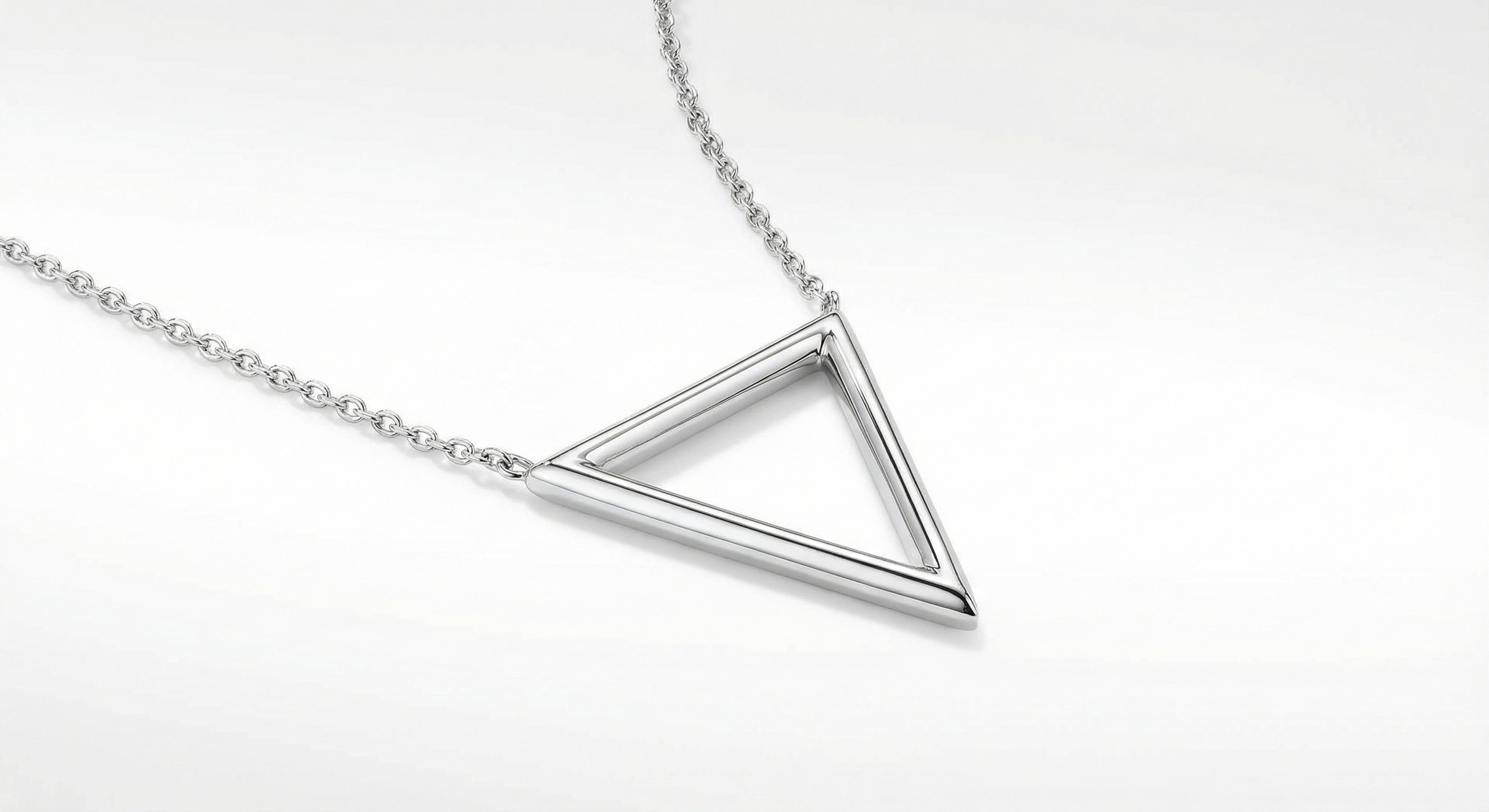 Collier Triangle Minimal